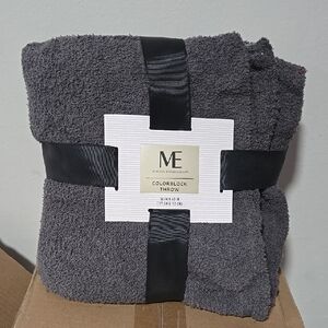 Gray Colorblock Throw Blanket